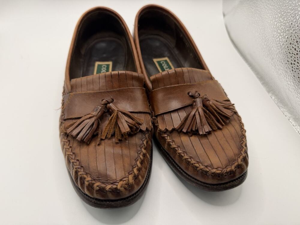 Cole Haan women’s Brown Leather Tasseled Loafer Dress Shoes Size 7.5 Flats